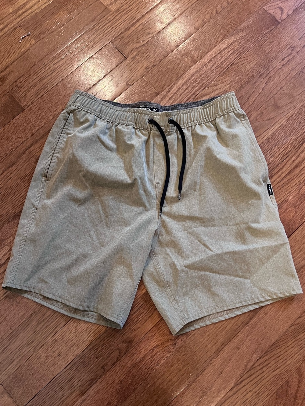 O’Neill men’s small shorts